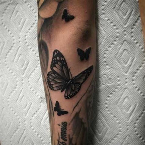 tatouage papillon homme|TOP 150 des Tatouages Papillons 